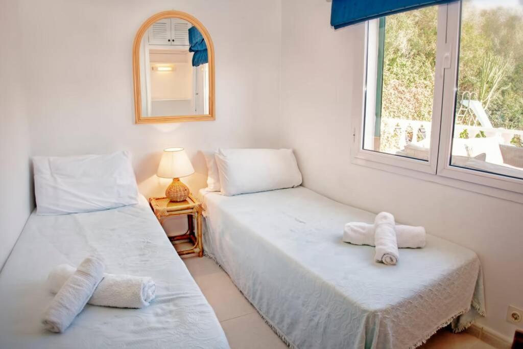 Villa Cecylia Es Canutells Dış mekan fotoğraf
